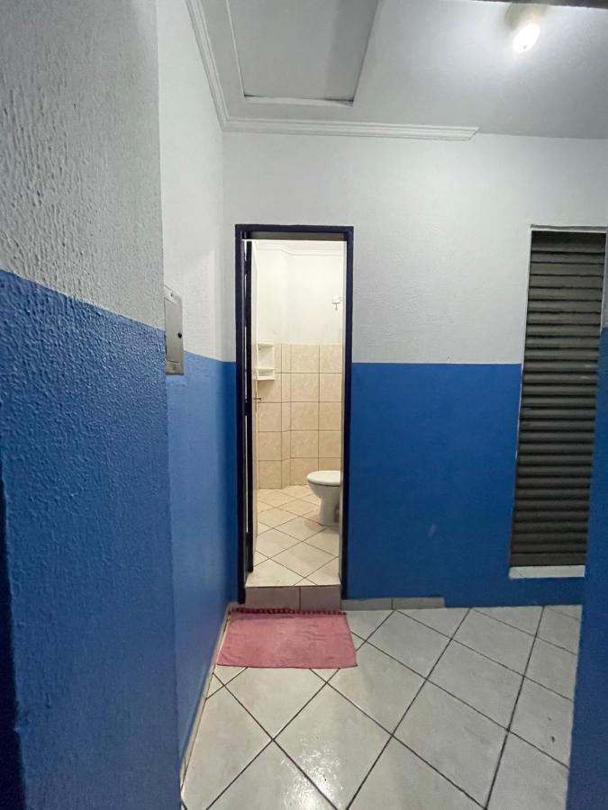 Portaria E Circulacao De Hospedes So Ate 23 Horas - Reabre As 5 Horas - Compartilhado Tompell Hostel Ponta Porã Exterior foto